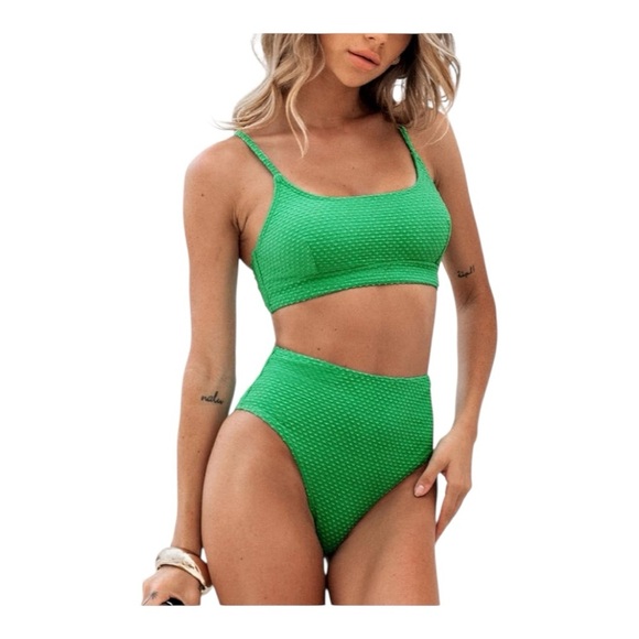NWT-CUPSHE-TWO PIECE TEXTURED SWIMSUIT-SIZE SMALL - Picture 2 of 8